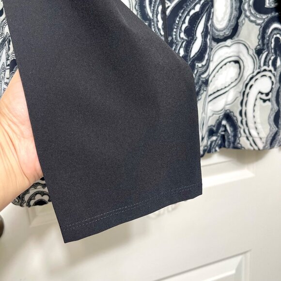 Chico's Zenergy Black & White Paisley Print Zip-Up Sport  Jacket Size 2 / US 12/ - Picture 10 of 12